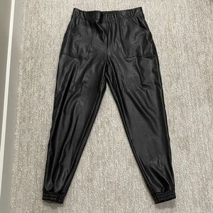 SPANX Leather-Like Jogger. Black. Size: Large